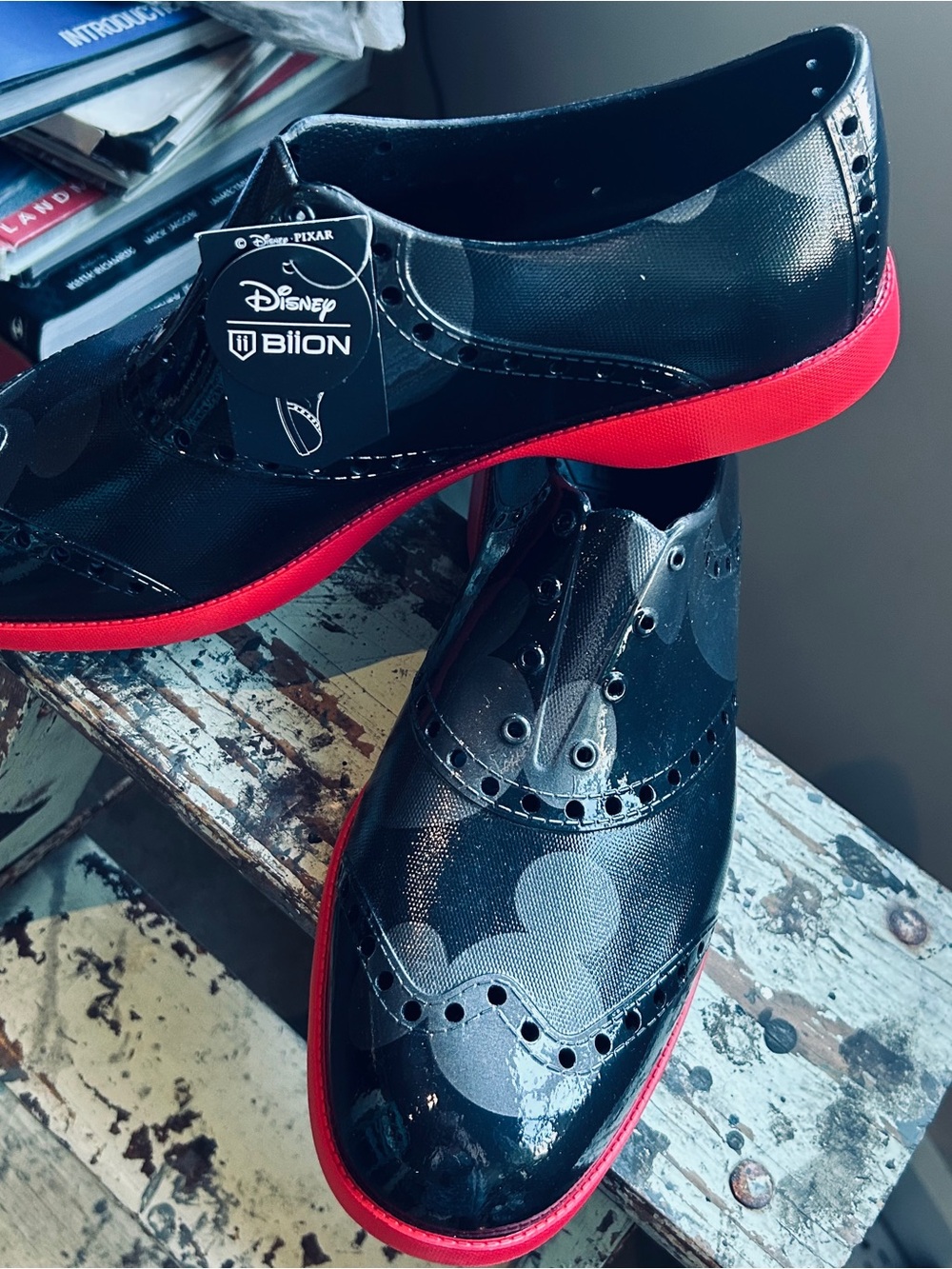 NWT Disney Biion Black Wingtip shoes Size Men’s 10 - Picture 2 of 6